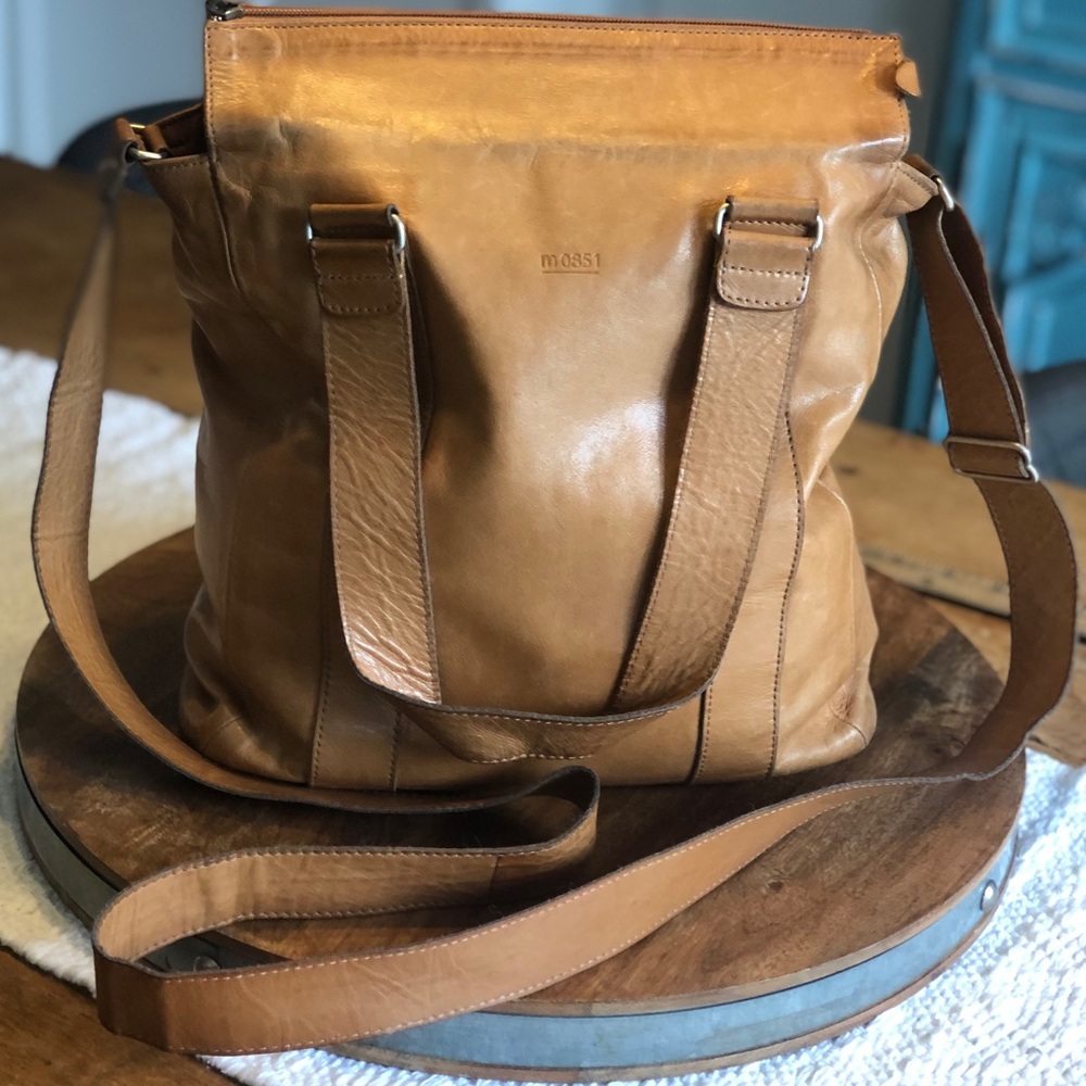 Tan Leather Messenger Bag with Adjustable Straps
